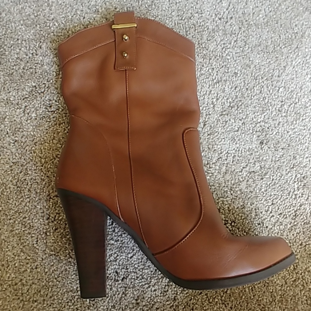 Brown leather boots - Picture 2 of 5